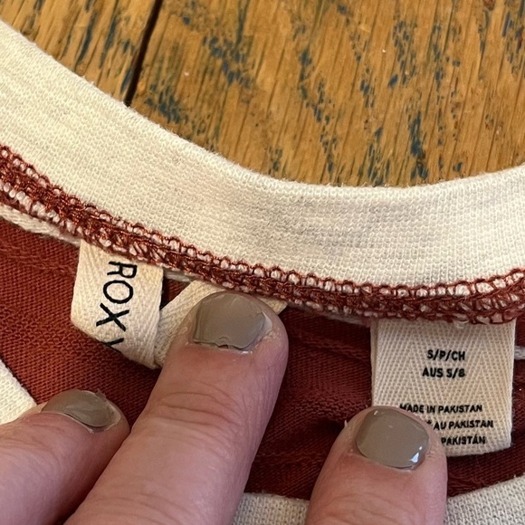 Roxy Striped Sleeveless Crew Neck T-Shirt Burnt Orange White size S - Picture 2 of 9